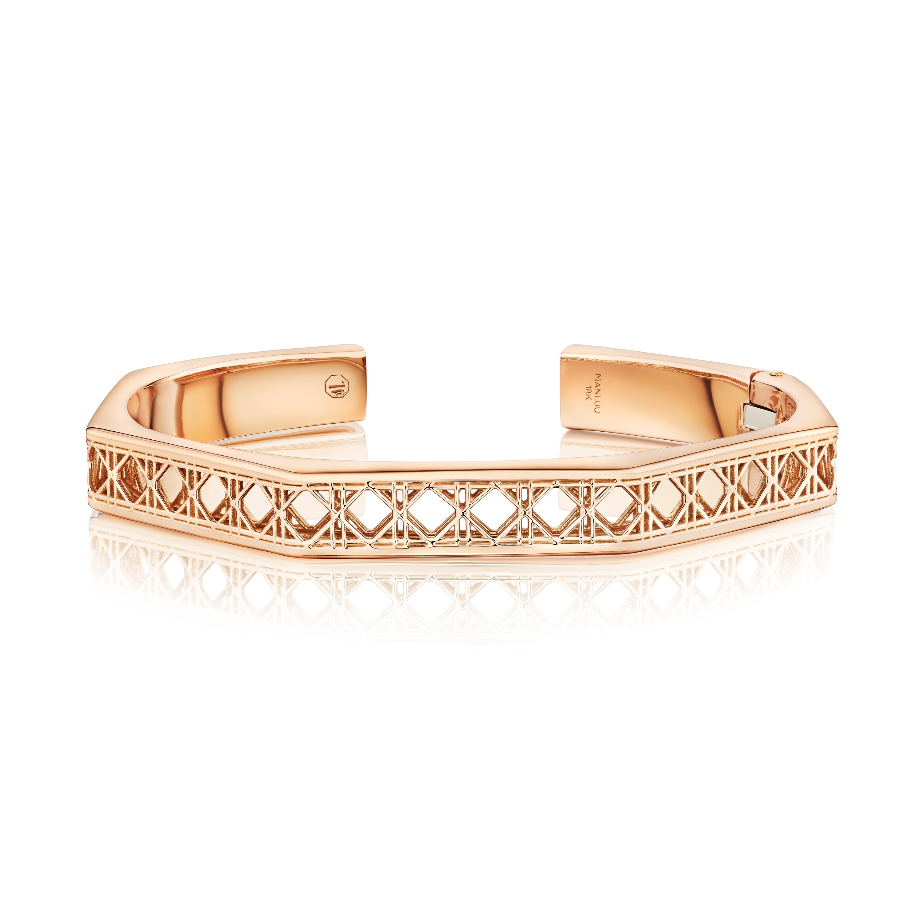 MoAnA LUU Doudou hinged bracelet in 18K rose gold, featuring a cane-woven work inspired by traditional Caribbean fish traps, reflecting the house’s vision of Creole-inspired fine jewelry crafted in New York.