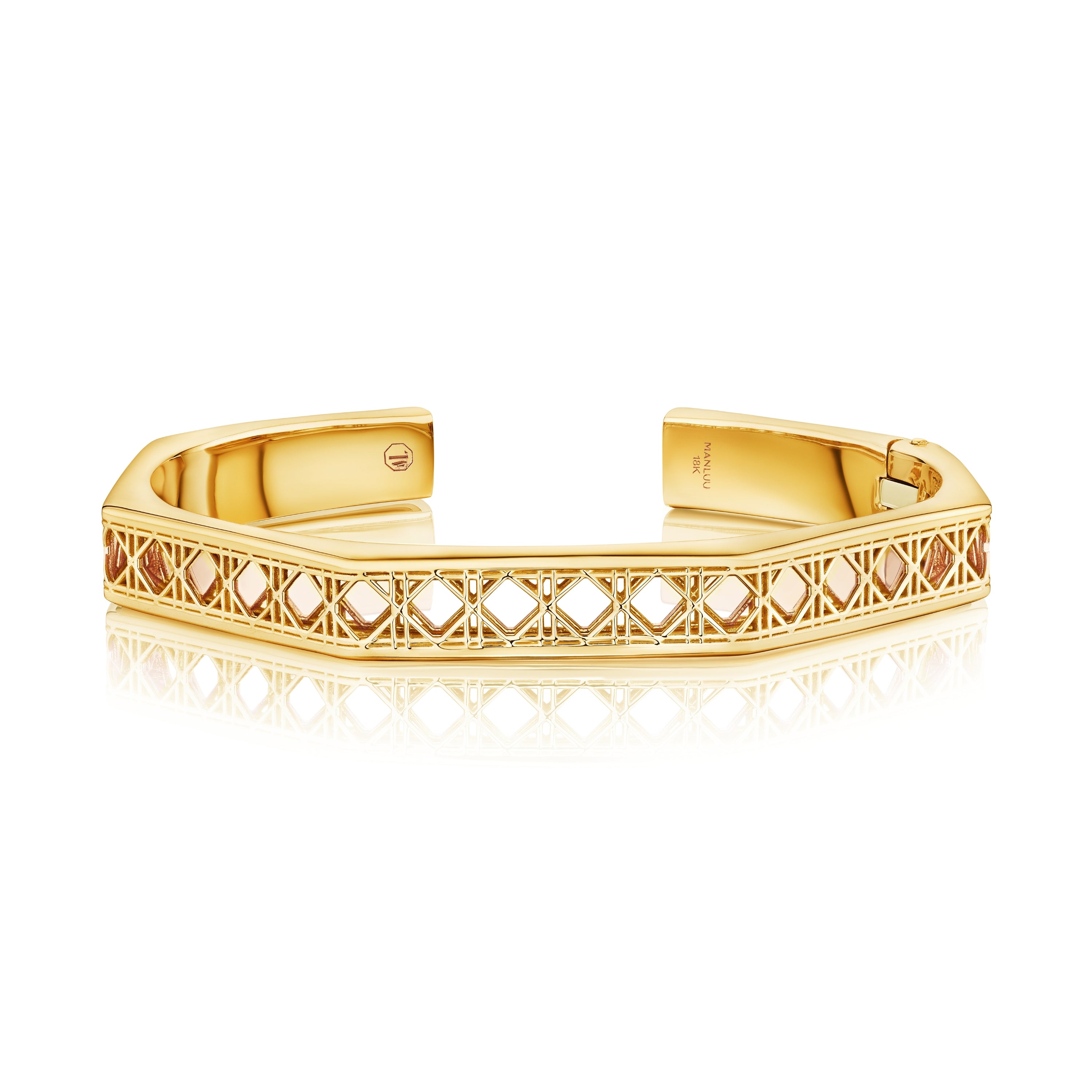 MoAnA LUU Doudou hinged bracelet in 18K yellow gold, featuring a cane-woven work inspired by traditional Caribbean fish traps, reflecting the house’s vision of Creole-inspired fine jewelry crafted in New York.