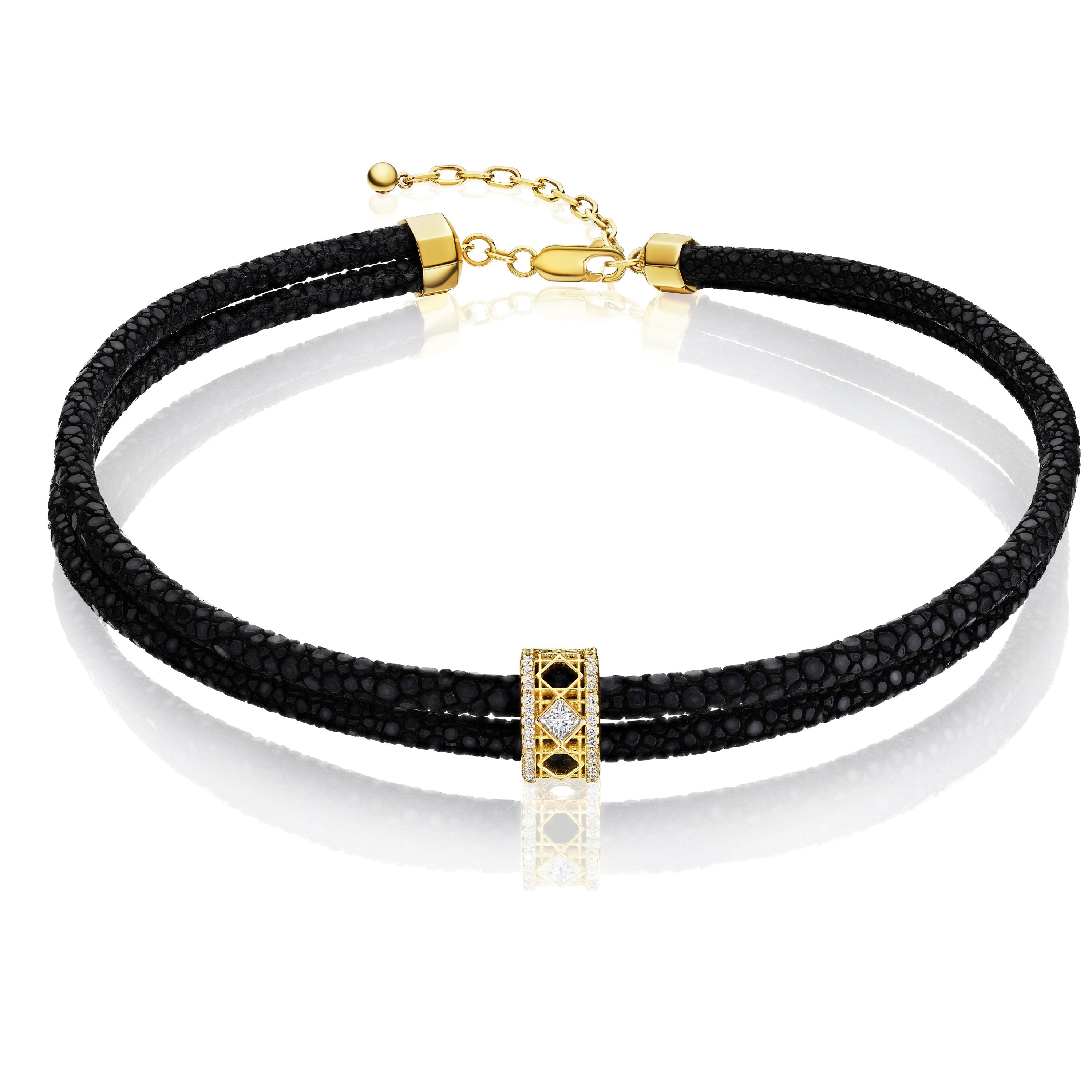 MoAnA LUU Abyss choker in stingray leather, diamonds and 18K yellow gold, featuring a cane-woven work bead inspired by traditional Caribbean fish traps, reflecting the house’s vision of Creole-inspired fine jewelry crafted in New York.