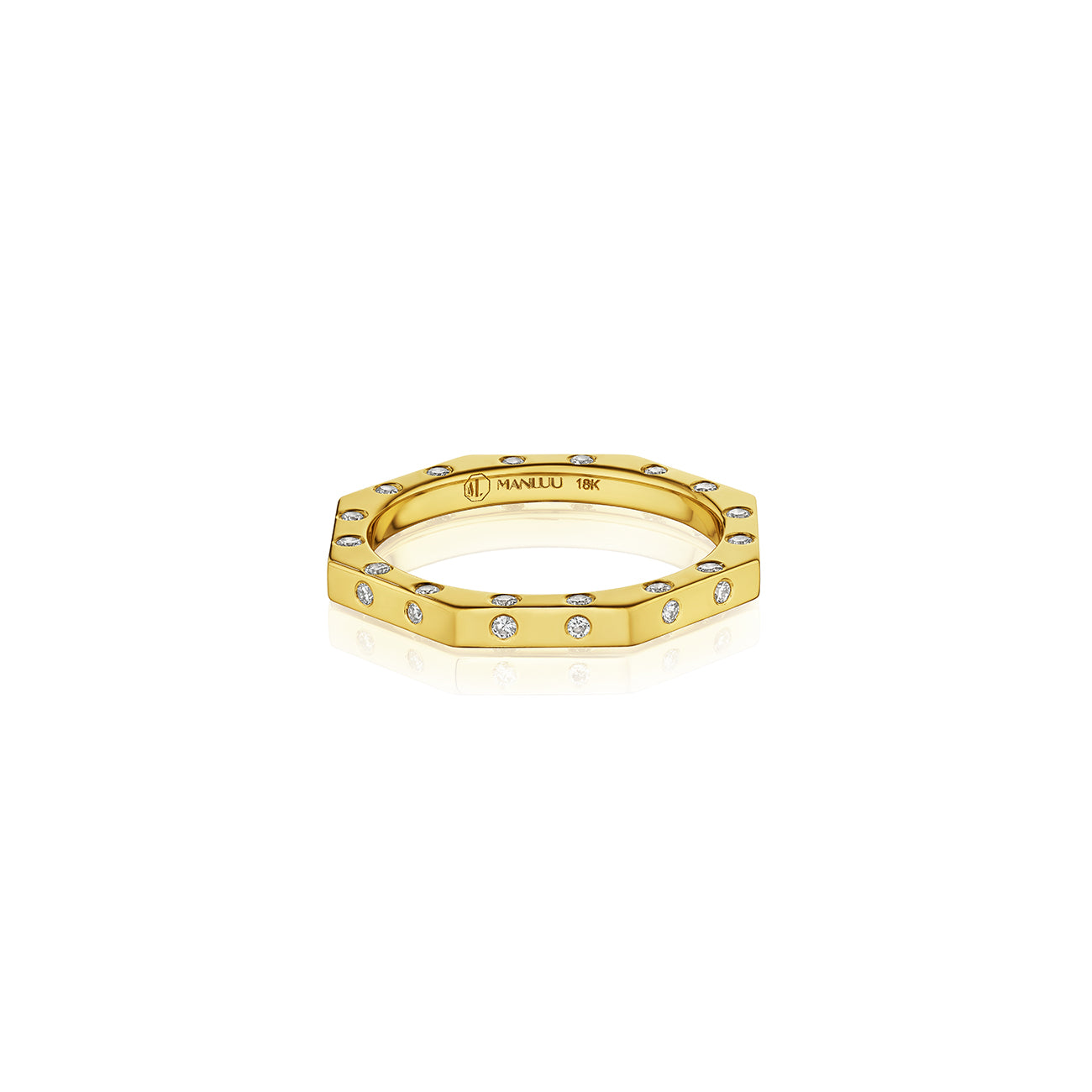 MoAnA LUU Ti ring in 18K yellow gold, featuring burnished diamonds on three sides and octogonal shape. 