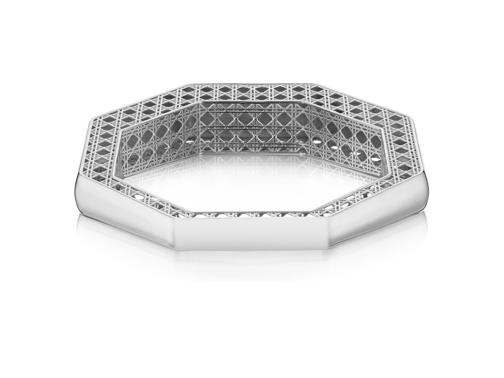 MoAnA LUU Doudou bangle bracelet in silver, featuring a cane-woven work inspired by traditional Caribbean fish traps, reflecting the house’s vision of Creole-inspired fine jewelry crafted in New York.