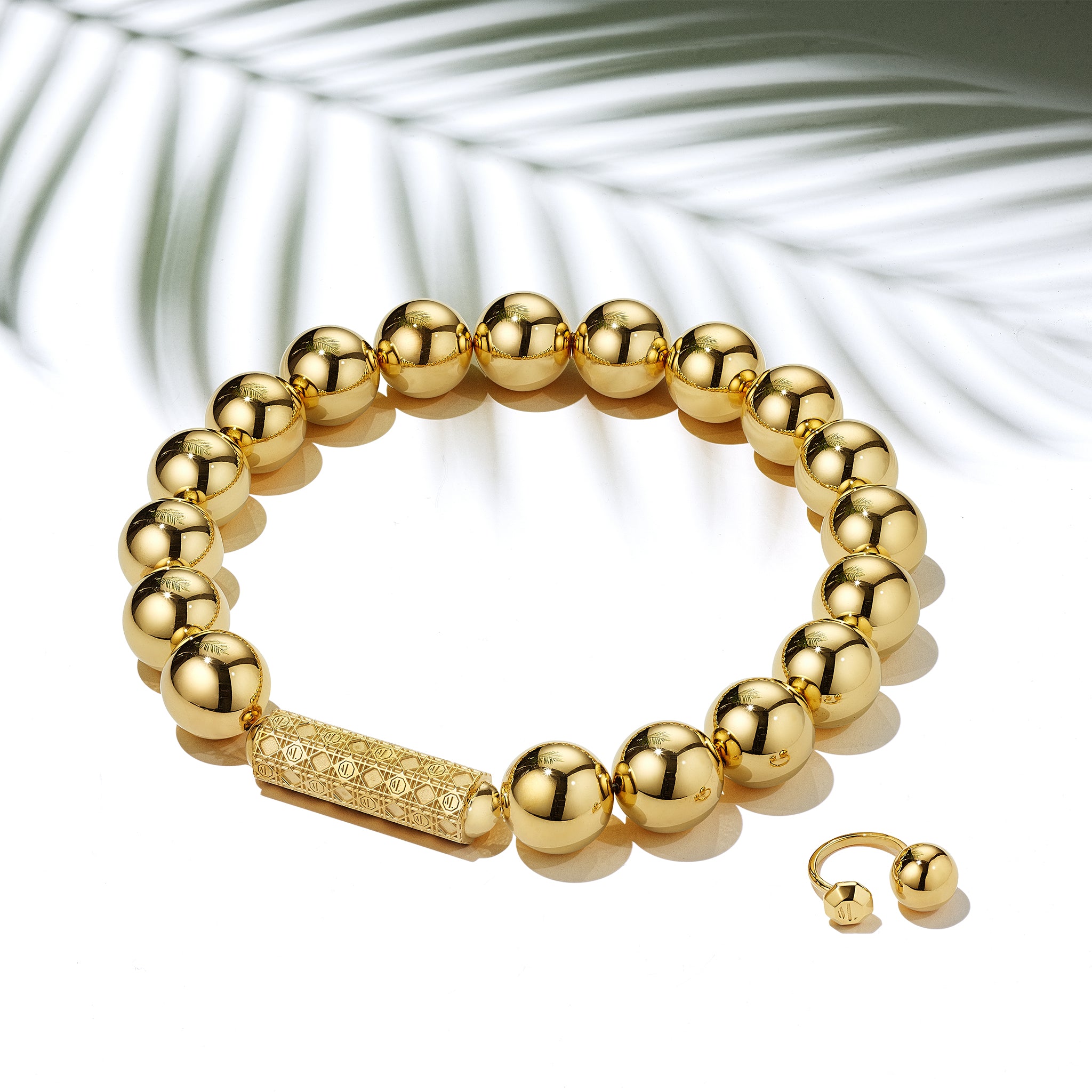 MoAnA LUU Maxi Beads necklace with barrel lock and ML bead ring in vermeil,  inspired by Creole jewelry. 